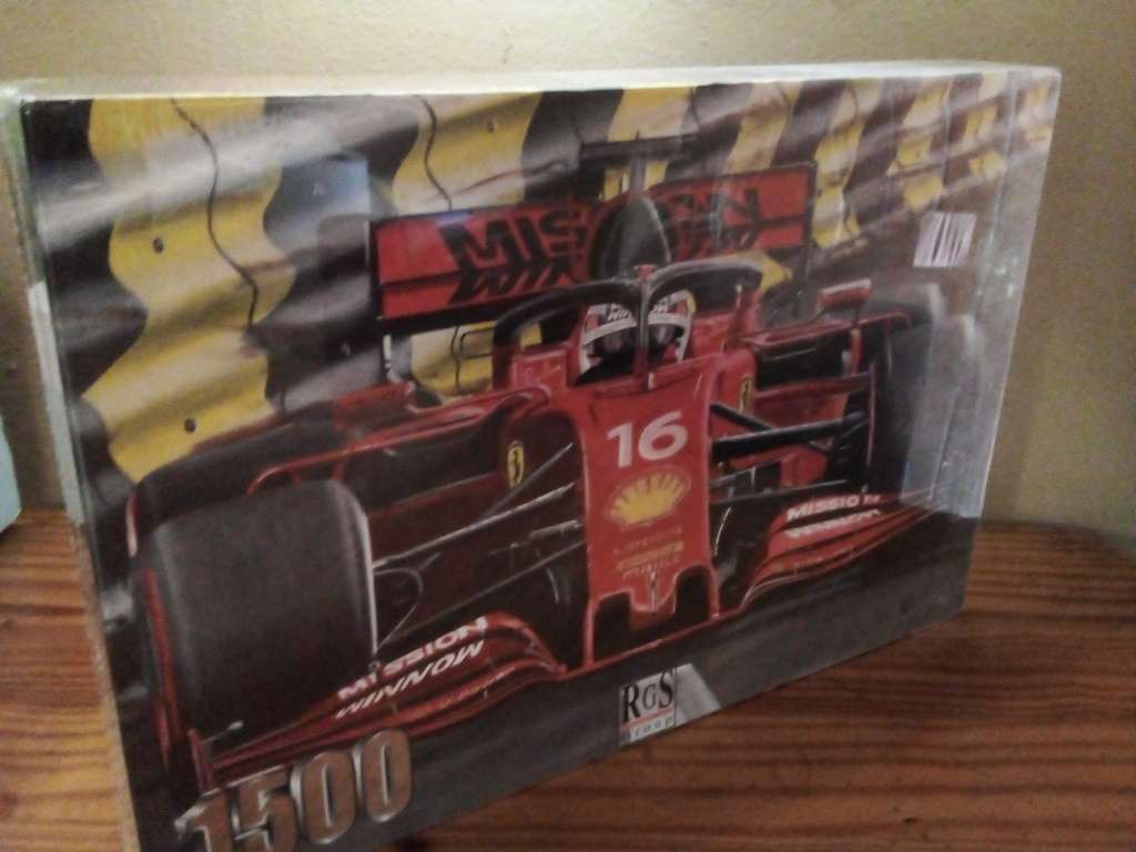 1500 Piece Puzzle - Grand Prix  Racing Car