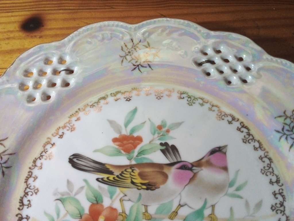 Japanese Bird & Floral Design Mother of Pearl Effect Plate
