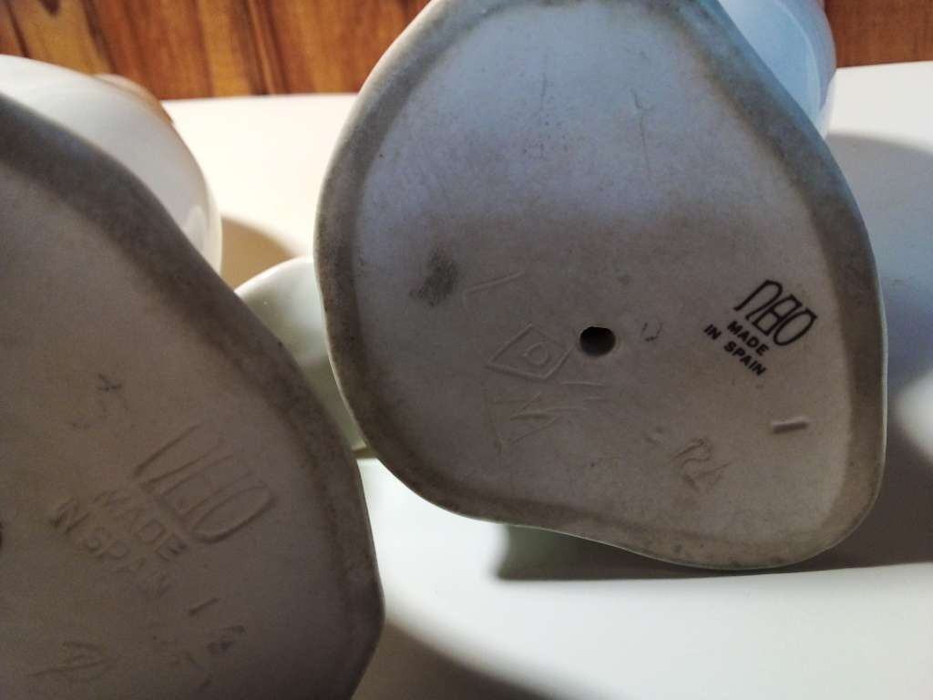 Pair of Nao Spain Swan Figurines