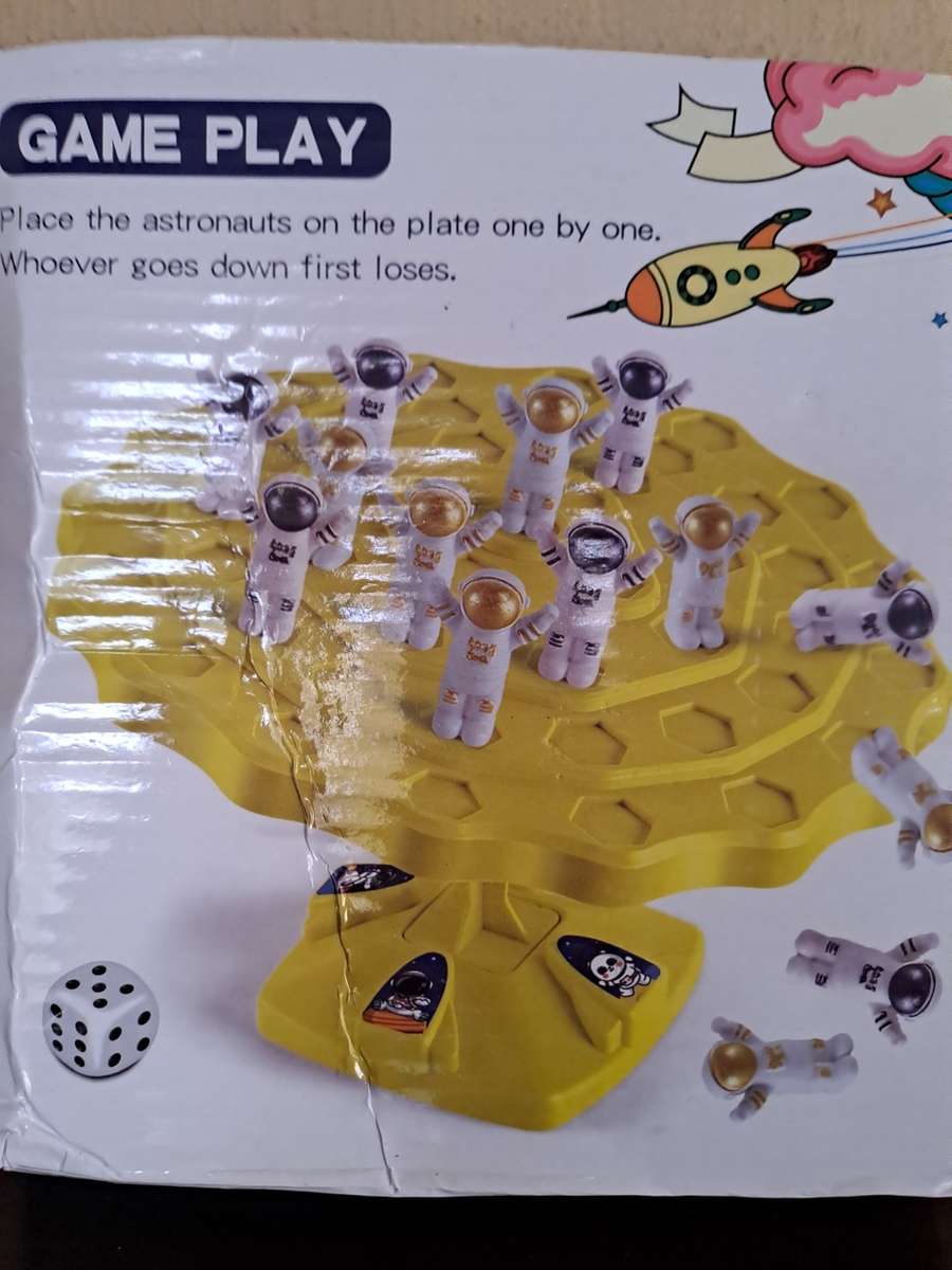 Astronaut Balancing Game