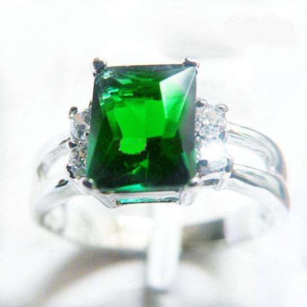 Free Shipping ELEGANT NATURAL 2.2CT EMERALD 14KT WHITE GOLD GEMSTONE RING