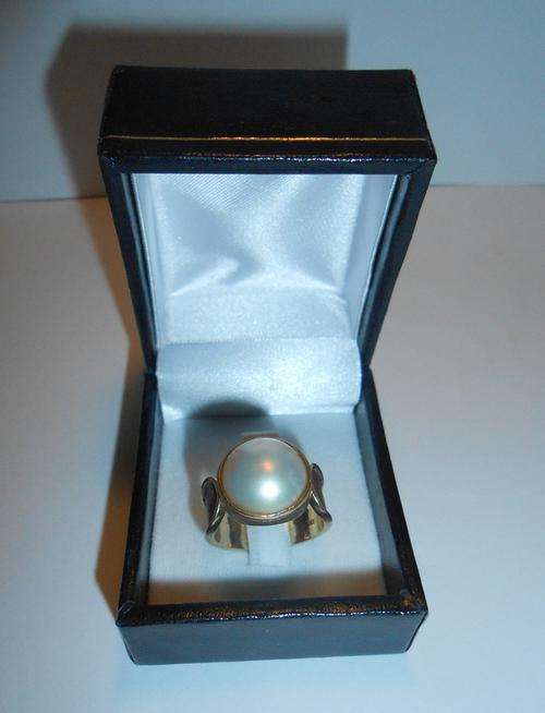 Antique 9ct Gold set in Mabe Pearl. R6630