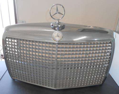 1969 Mercedes-Benz Chrome Grill Superb Condition.