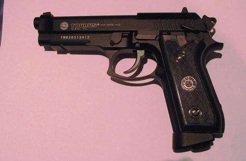 TAURUS  M92 4.5 MM FULL BLOW BACK CO2 GUN