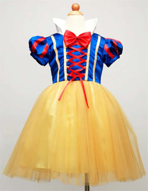 Snow White dress-up costume Age 4-6