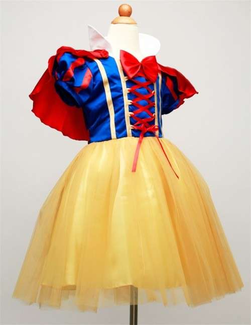 Snow White dress-up costume Age 4-6