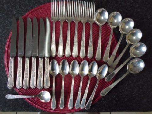 STUPENDOUS!! 25 PIECE 1847 ROGER BROS SILVER PLATED CUTLERY SET