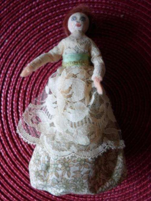 RARE!!! BEAUTIFUL VICTORIAN HAND MADE PEG DOLL WITH REAL HAIR CIRCA 1890