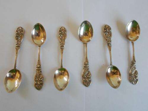 STUNNING!!! VINTAGE ARGENTINA 900 SILVER BEAUTIFULLY DETAILED TEA SPOON SET CIRCA 1930's  50g