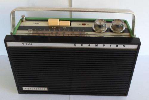 AWESOME!! RARE VINTAGE SUPERSONIC CHAMPION 2 BAND RADIO WITH GREEN BACK WORKING CONDITION!!!