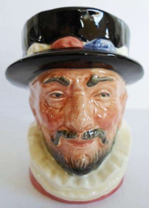 SMALL!! BEEF EATER ROYAL DOULTON TOBY JUG PERFECT CONDITION