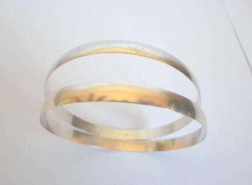 WOW!! PAIR OF VINTAGE 6mm STERLING SILVER BANGLES
