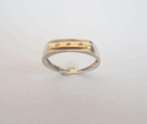 WOW!! VINTAGE STERLING SILVER, 9ct GOLD & DIAMOND RING SIZE O1/2