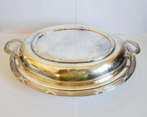 LOVELY!! VINTAGE SILVER PLATED LIDDED DISH EXCELLENT CONDITION!!