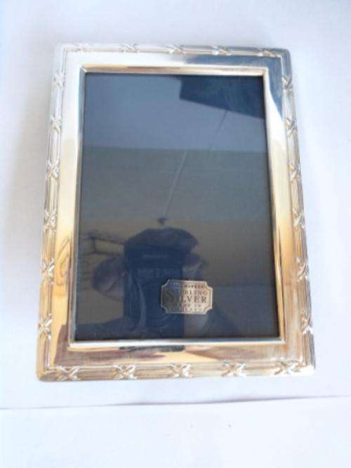 BEAUTIFUL!! 1992 SHEFFIELD SILVER PHOTO FRAME BY "CARRS" PERFECT CONDITION!!