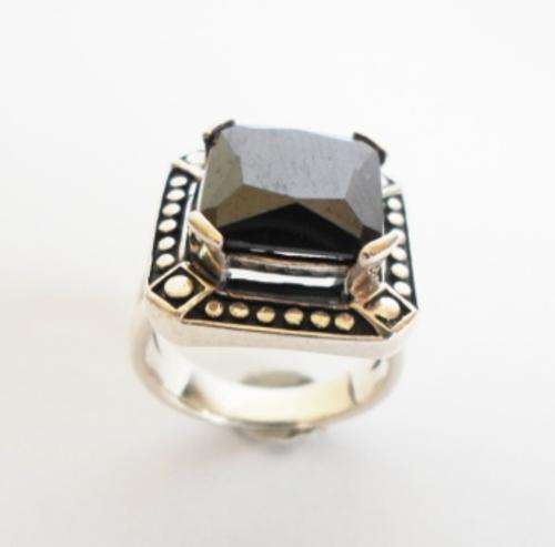 GORGEOUS!! LARGE STERLING SILVER & FACETED BLACK CRYSTAL RING SIZE R 12.6gr