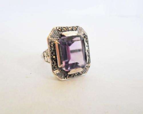 WOW!! ORIGINAL ART DECO STERLING SILVER, AMETHYST & MARCASITE RING SIZE J1/2 CIRCA 1930's