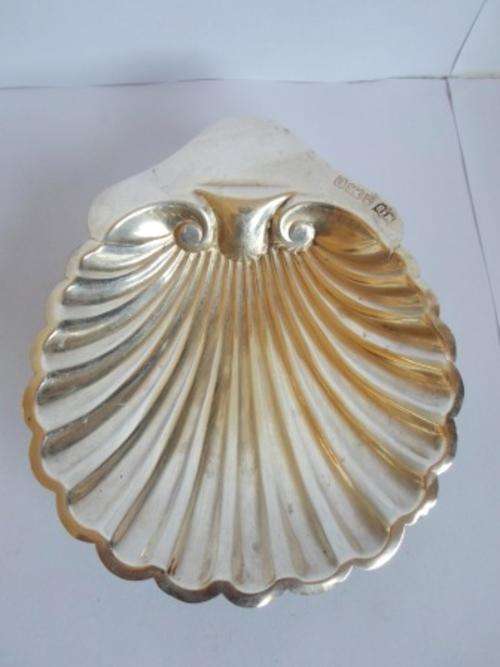 STUNNING!! 1904 BIRMINGHAM SILVER SHELL DISH BY M&B 61.8gr