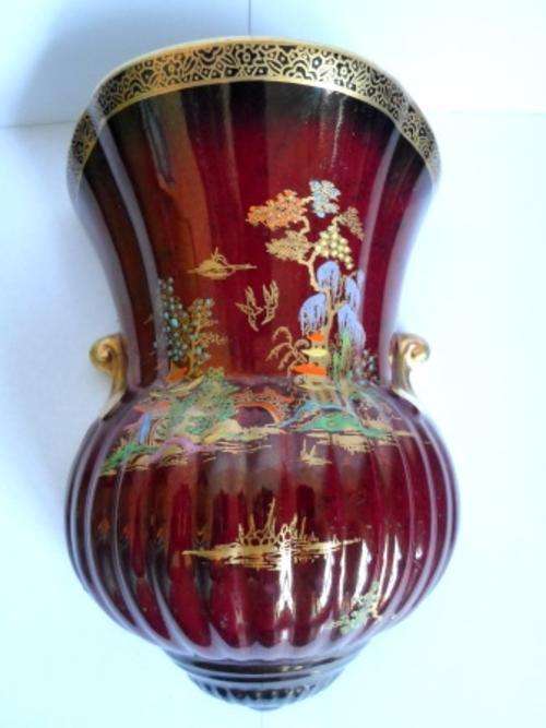 GORGEOUS!! ART DECO CROWN DEVON FIELDINGS RED LUSTRE WALL VASE, AMAZING CONDITION!! WOW!!!