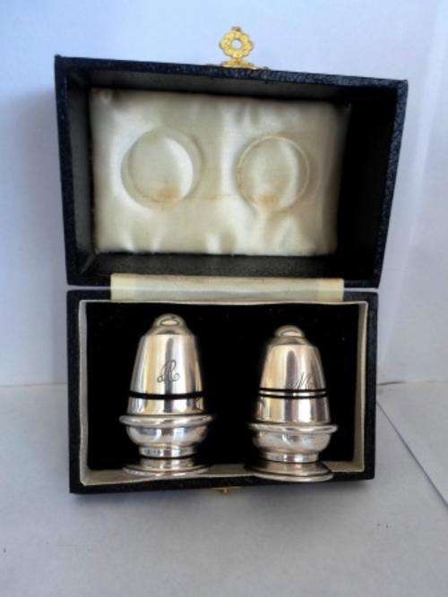 GORGEOUS!! BOXED 1966 BIRMINGHAM SILVER SALT & PEPPER SHAKERS BY T&S 45.9gr