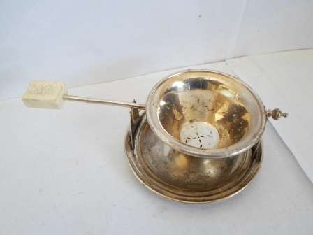 LOVELY!! VINTAGE NEWPORT STERLING SILVER TEA STRAINER WITH BONE HANDLE 53.8gr, WOW!!