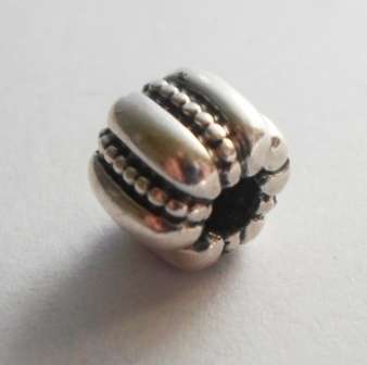 WOW!! ORIGINAL STERLING SILVER PANDORA DOTS & RIDGES CLIP CHARM 3gr VALUE R559 WOW!!