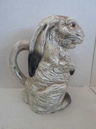 WOW!! HIGHLY DETAILED VINTAGE CERAMIC BUNNY JUG MINT CONDITION!! WOW!!