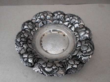 WOW!! RARE HIGHLY DETAILED VINTAGE YOGYA 800 SILVER SWEET DISH 105 X 20mm 43g