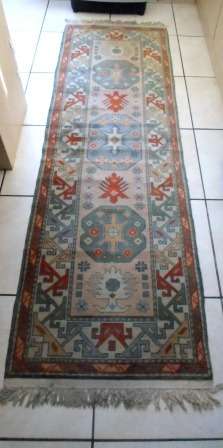 BEAUTIFUL!! VINTAGE PERSIAN RUNNER WITH STUNNING DESIGN 2600 X 770mm VALUE R4500 WOW!!