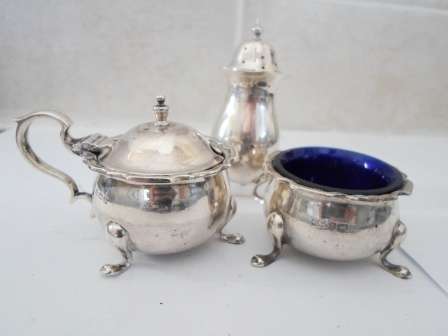WOW!! 1927 & 1937 BIRMINGHAM SILVER CRUET SET BY WALKER & HALL & H. W. Ld 116,7g VALUE R1295 WOW!!
