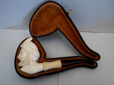 WOW!! VINTAGE CASED CARVED SULTAN MEERSCHAUM PIPE  VALUE R2750 WOW!!
