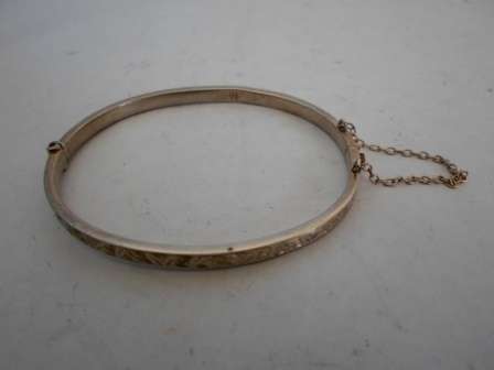 WOW!!  1911 CHESTER SILVER CLIP BANGLE WITH ENGRAVED DETAIL BY B&B  4,4g WOW!!