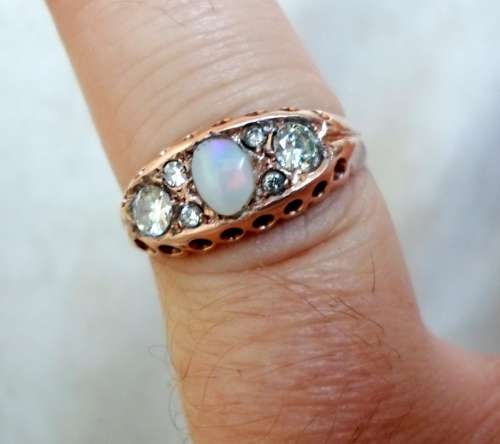 MAGNIFICENT!! 1911 CHESTER 9ct GOLD OPAL & 0.36ct DIAMOND RING BY W.N  1,6g VALUE R7500 WOW!!