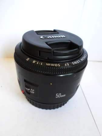WOW!! CANON 50mm EF F/1.8 II LENS EXCELLENT CONDITION!! VALUE R1595 FOR CLOSE UP PICS WOW!!