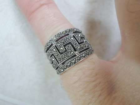 EXQUISITE!! STERLING SILVER MARCASITE RING 8,2g  SIZE O  BEAUTIFUL DESIGN!! WOW!!
