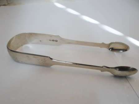WOW!! 1811 LONDON SILVER SUGAR TONG BY TP OVER CP 44,1g  207 YEARS OLD WOW!! WOW!!