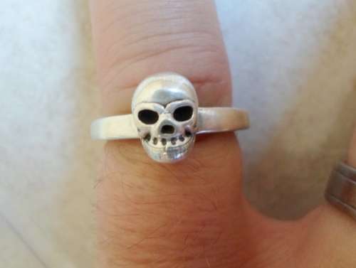 WOW!! THOMAS SABO STERLING SILVER SKULL RING 6,2g SIZE N VALUE R2450 WOW!!