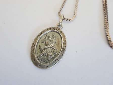 WOW!! VINTAGE ITALIAN UNO A ERRE STERLING SILVER ST CHRISTOPHER WITH CHAIN 5,9g STUNNING!! WOW!!!