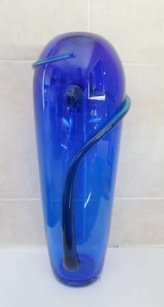 MAGNIFICENT!! HUGE!! SIGNED LIZ LACEY COBALT BLUE GLASS VASE 375 X 140mm VALUE R4500 WOW!