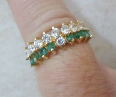 WOW!! VINTAGE MEXICO 10ct GOLD GREEN STONE & CZ  RING SIZE O  2,7g  VALUE R3500 WOW!!