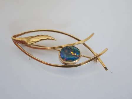 WOW!! VINTAGE 9ct GOLD FIRE OPAL BROOCH CIRCA 1970's  3,5g  VALUE R3000 WOW!! WOW!!