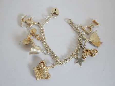 WOW!! HEAVY VINTAGE STERLING SILVER CHARM BRACELET WITH LARGE CHARMS 38,8g   WOW!!