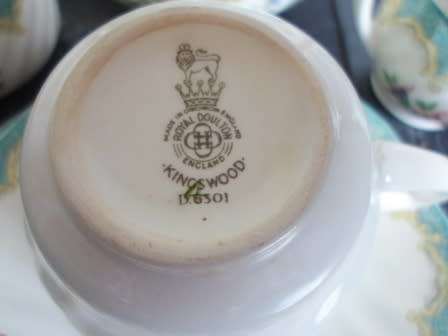GORGEOUS!! VINTAGE ROYAL DOULTON "KINGSWOOD" BREAKFAST TEA SET WOW!! WOW!!