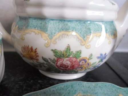GORGEOUS!! VINTAGE ROYAL DOULTON "KINGSWOOD" BREAKFAST TEA SET WOW!! WOW!!