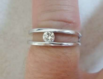 SPECTACULAR!! 9ct WHITE GOLD 0,25ct DIAMOND MILLENNIUM RING  3,6g  VALUE R7500  STUNNING!!