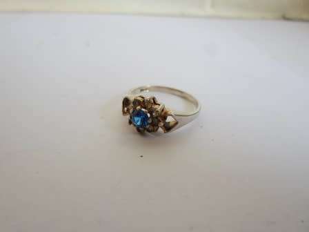 STUNNING!! VINTAGE STERLING SILVER SAPPHIRE & CZ CLUSTER RING  2,3g WOW!! WOW!!