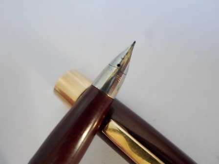 WOW!! VINTAGE SHEAFFER FOUNTAIN PEN 100% WORKING VALUE R695 WOW!!