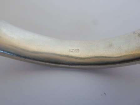 GORGEOUS!! 1975 BIRMINGHAM SILVER CLIP BANGLE WITH ENGRAVED DETAIL  18,6g  WOW!!