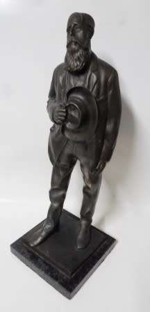VERY RARE!! ANTON VAN WOUW POSTHUMUS "LEEMANS THE POSTMAN" BRONZE 410mm VALUE R30000 WOW!!