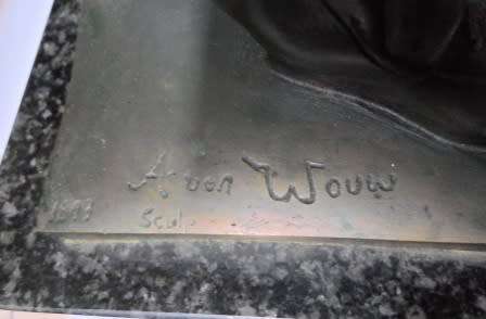 VERY RARE!! ANTON VAN WOUW POSTHUMUS "LEEMANS THE POSTMAN" BRONZE 410mm VALUE R30000 WOW!!